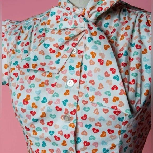 Heart of Haute Estelle Blouse in Conversation Heart Print - Picture 2 of 8
